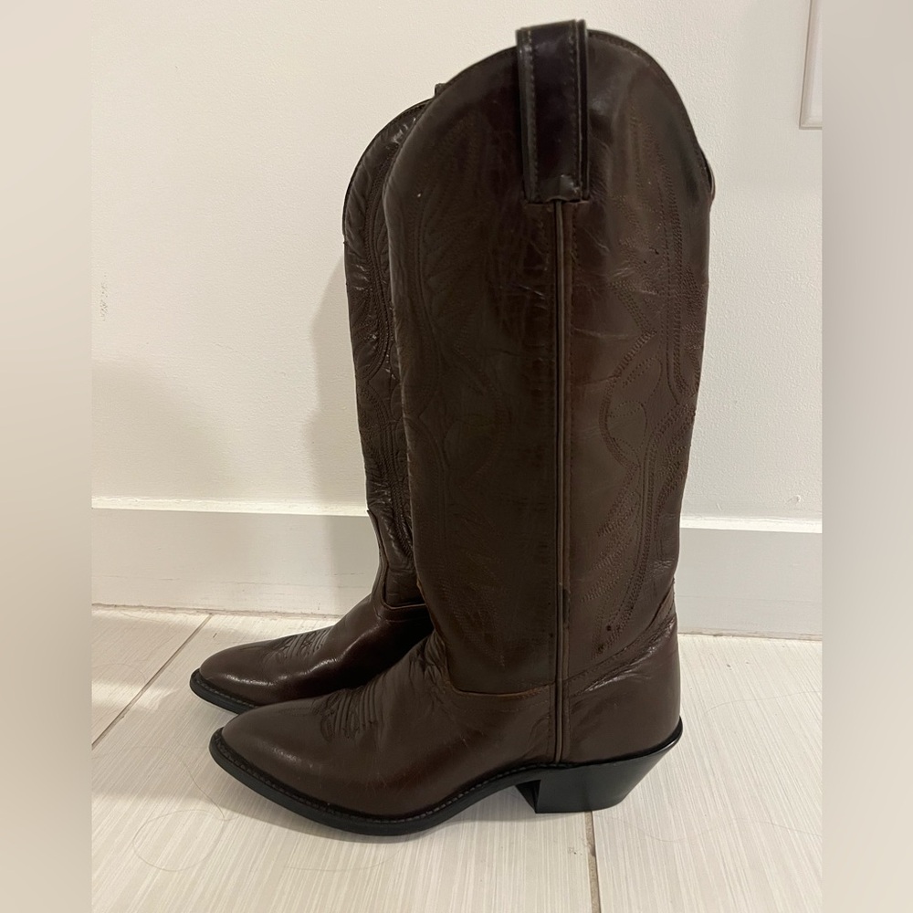 Laredo Dark Brown Leather Cowgirl Boots (Size 7 but fit like a 6 1/2) - Picture 5 of 11